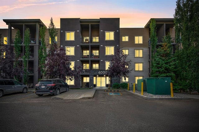 4316, 403 Mackenzie Way Sw, Airdrie
