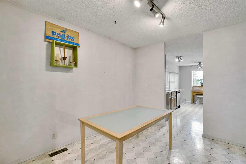 7915 Ranchview Drive Northwest, Calgary – Residential Detached Listing Photo 16