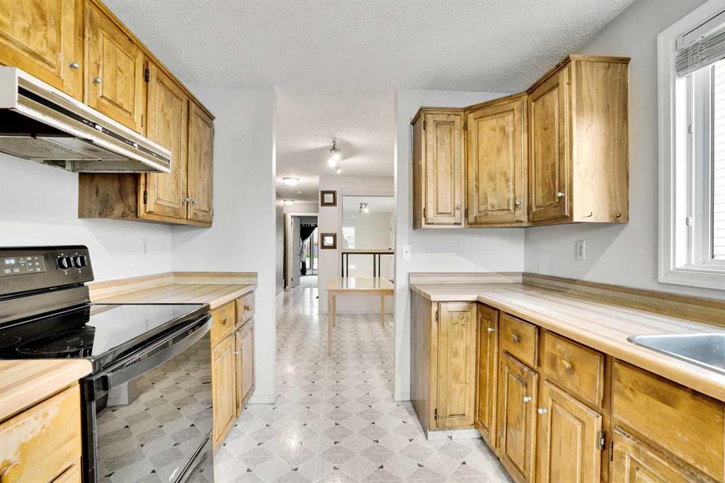 7915 Ranchview Drive Northwest, Calgary – Residential Detached Listing Photo 7