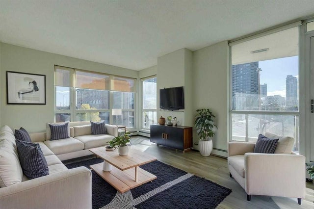 204, 325 3 Street Se, Calgary