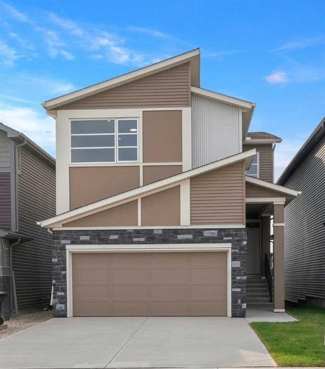31 Lucas Passage Nw, Calgary