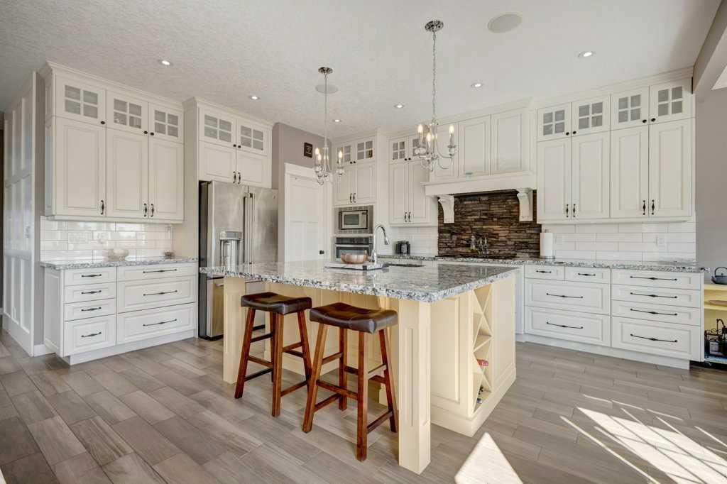 1233 Hillcrest Manor Estate, Strathmore – Residential Detached Listing Photo 8