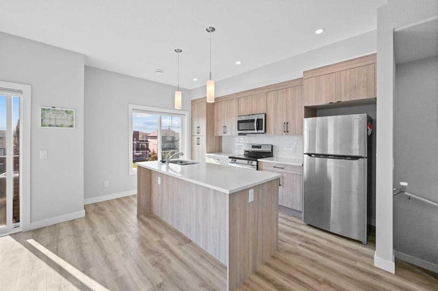 384 Canals Crossing Sw, Airdrie