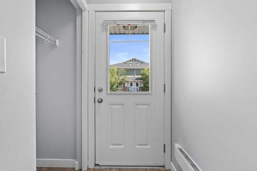 195, 300 Marina Drive, Chestermere – Residential Row/Townhouse Listing Photo 4