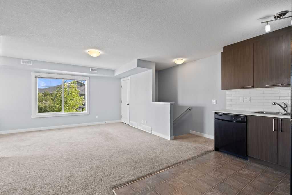 195, 300 Marina Drive, Chestermere – Residential Row/Townhouse Listing Photo 5