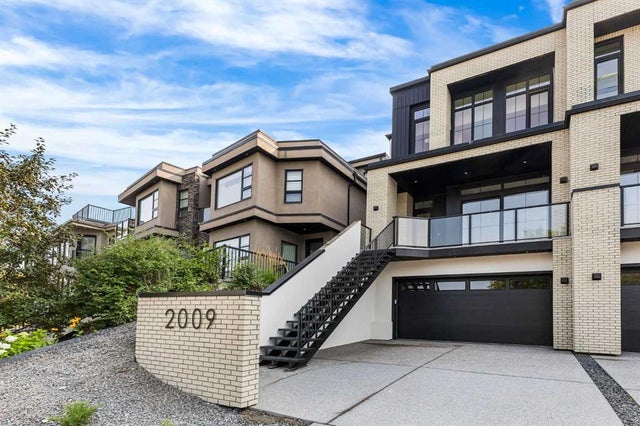 2009 28 Avenue Sw, Calgary