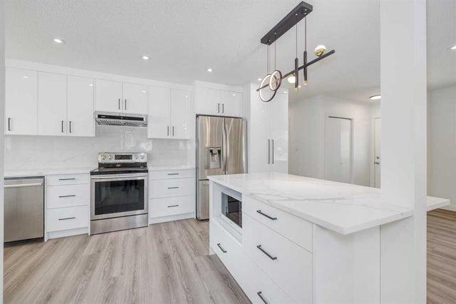 2618 41 Street Se, Calgary