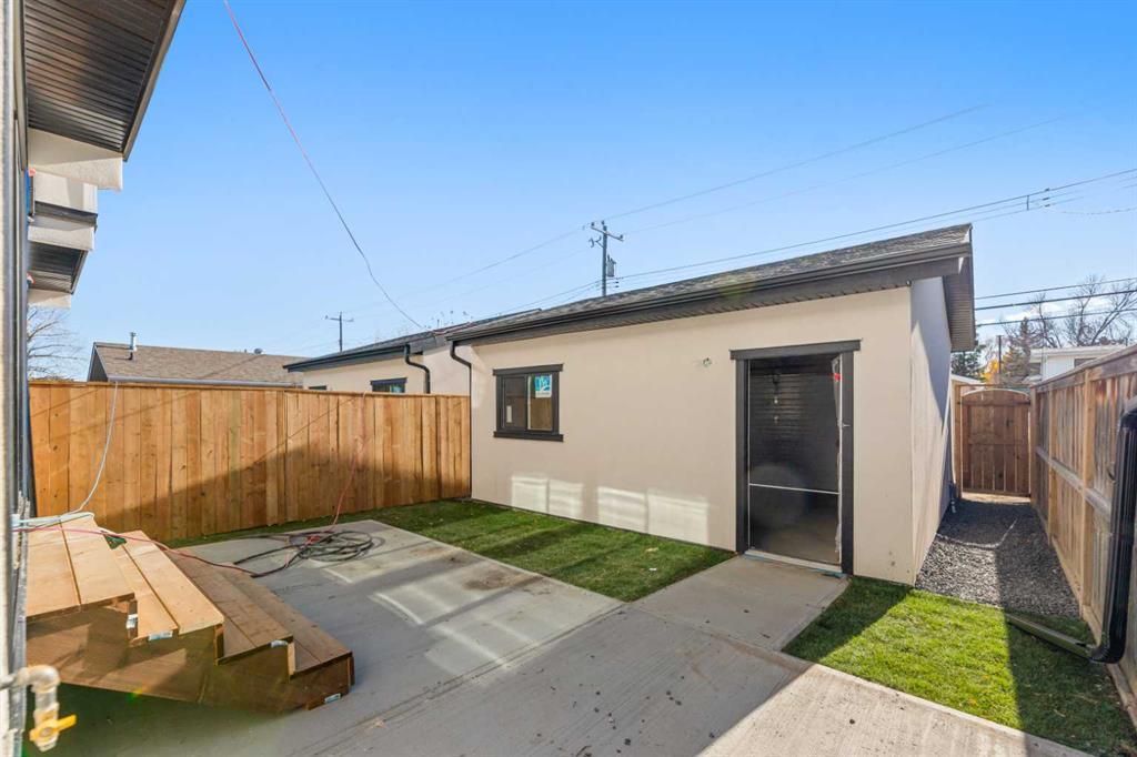 2323 53 Avenue Southwest, Calgary – Residential Detached Listing Photo 6