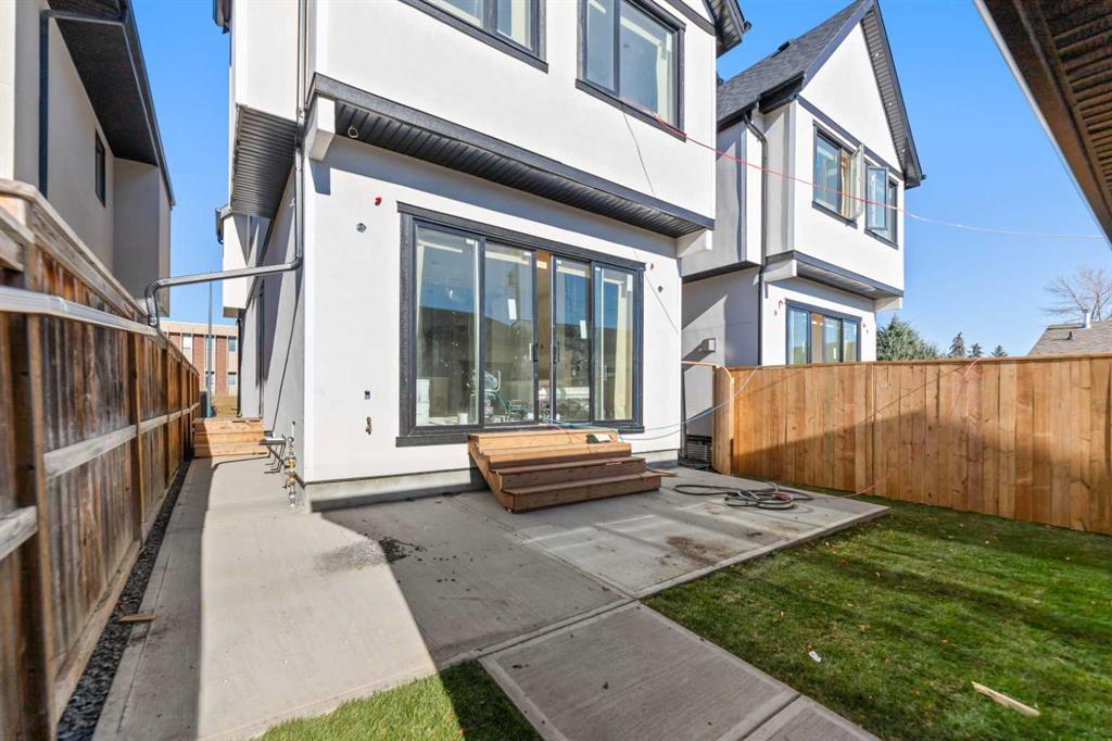 2323 53 Avenue Southwest, Calgary – Residential Detached Listing Photo 8