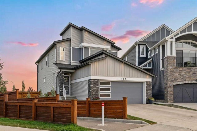 177 Sage Bluff Rise Nw, Calgary