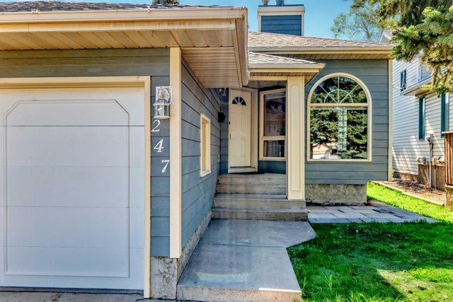 247 Shawinigan Drive Sw, Calgary