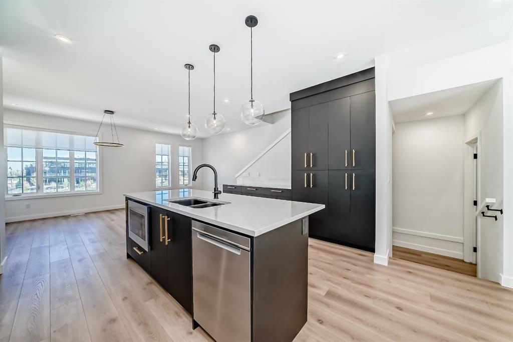 512, 8155 8 Avenue Southwest, Calgary – Residential Row/Townhouse Listing Photo 9