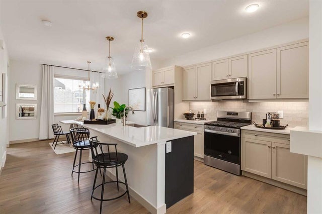 51 Heirloom Boulevard Se, Calgary
