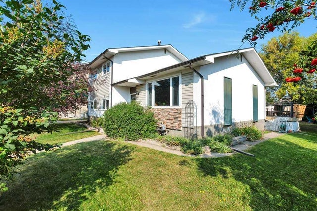 5436 53 Avenue, Lacombe