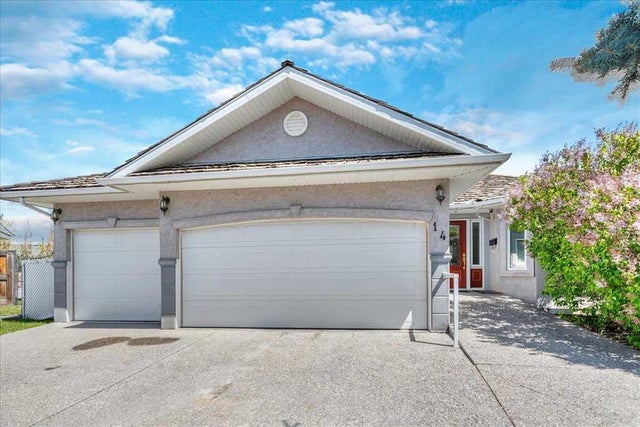14 Grande Point Estates, Strathmore