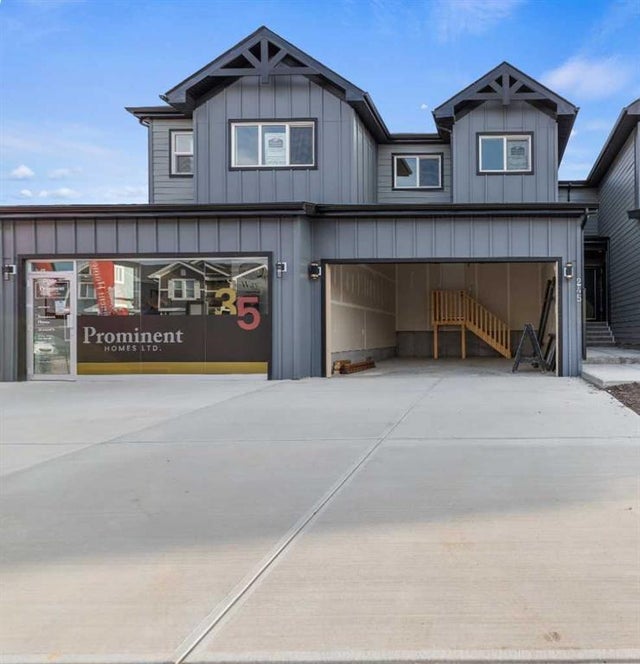 245 Waterford Heath, Chestermere