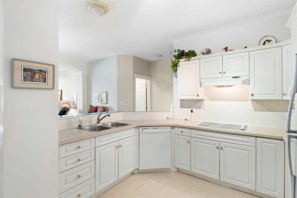 404, 2422 Erlton Street Southwest, Calgary – Residential Apartment Listing Photo 11