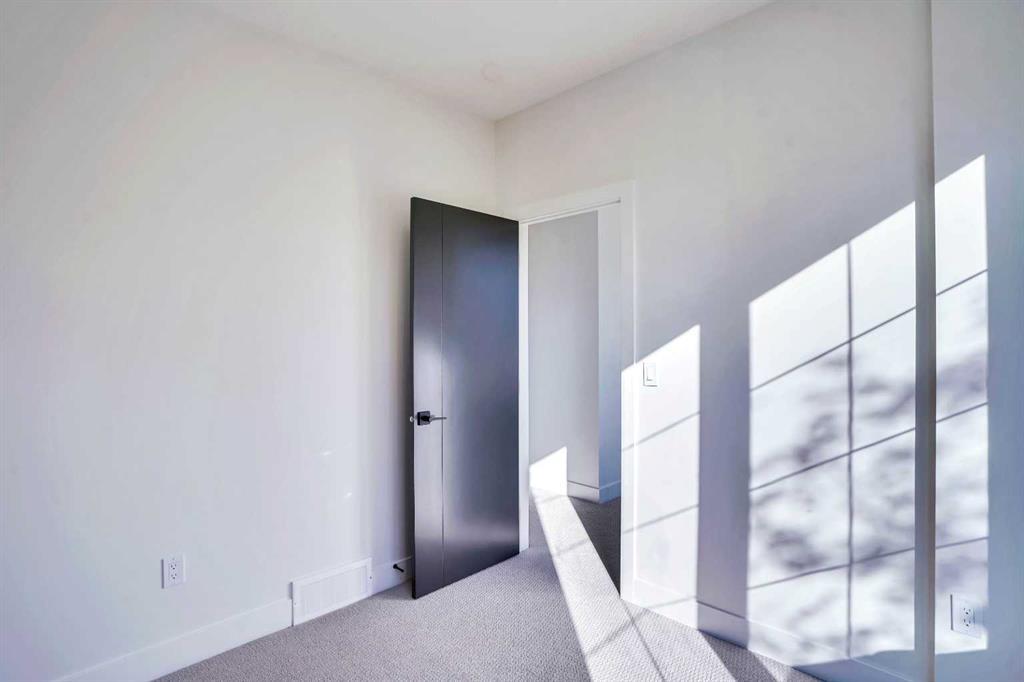 1802 19 Avenue Nw Calgary Alberta T2M 1B5 Capitol Hill Home For Sale