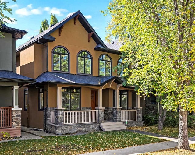 2035 Bowness Road Nw, Calgary