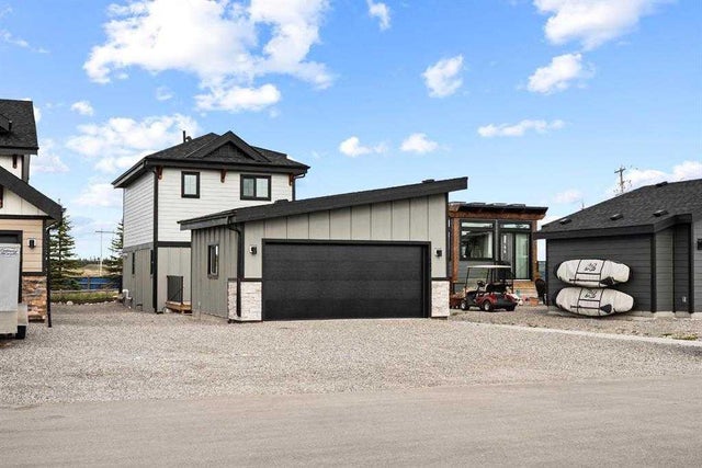 22 Cottageclub Lane, Rural Rocky View County