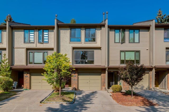 20 Point Mckay Court Nw, Calgary