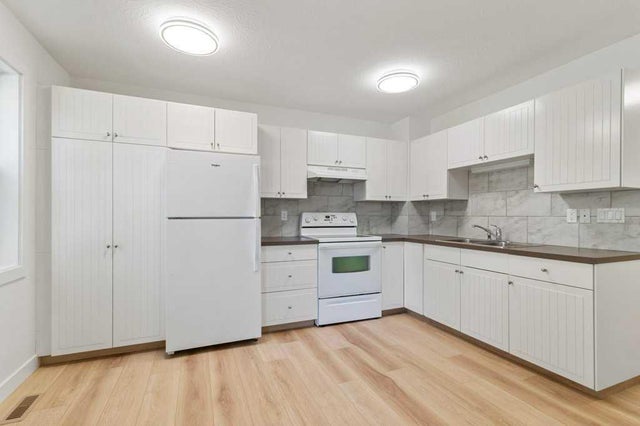 5016 44 Street, Sylvan Lake