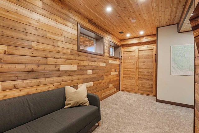 284 Cranbrook Square Se, Calgary