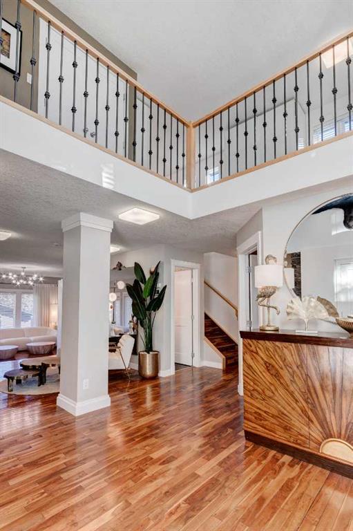 38 Lissington Drive Southwest, Calgary – Residential Detached Listing Photo 4