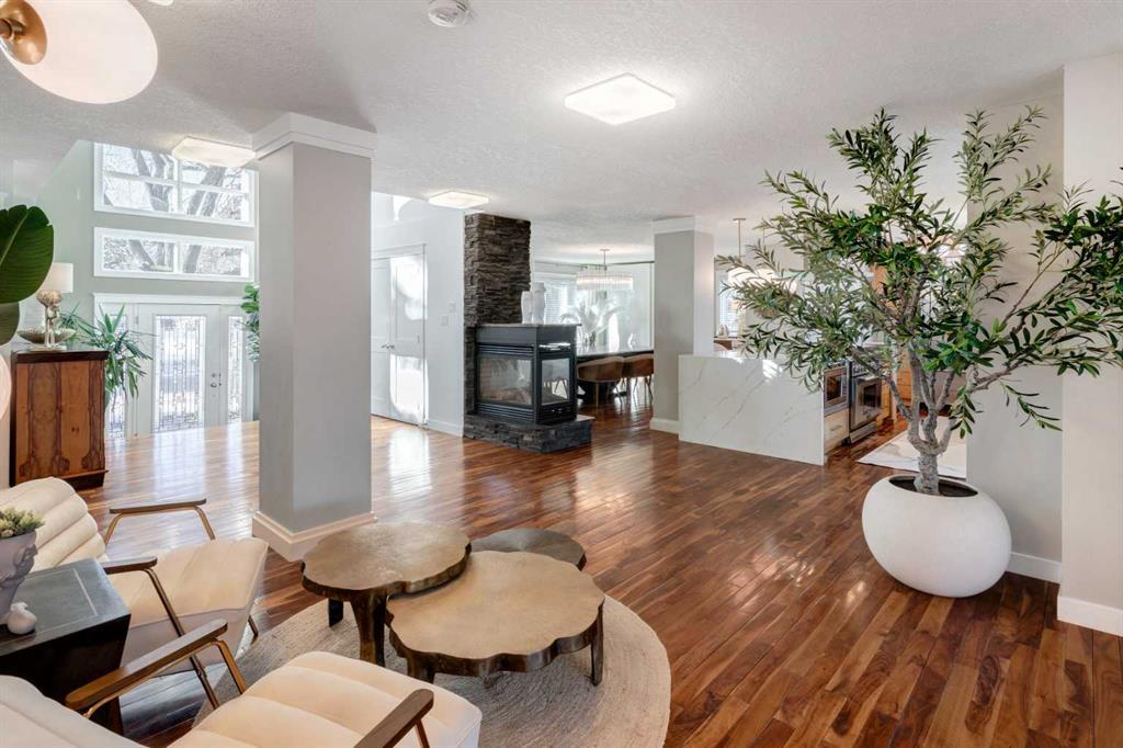 38 Lissington Drive Southwest, Calgary – Residential Detached Listing Photo 8