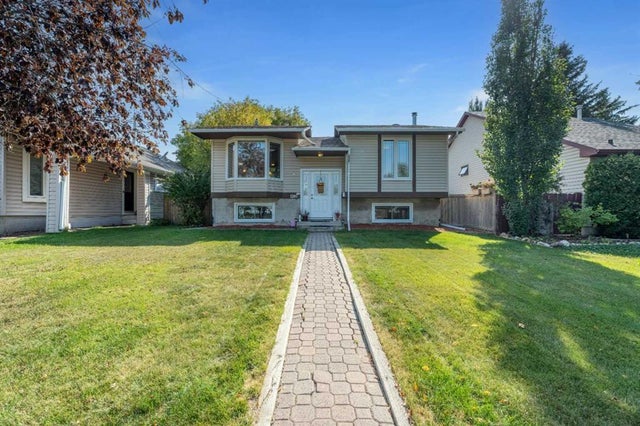 1205 Meadowbrook Drive Se, Airdrie