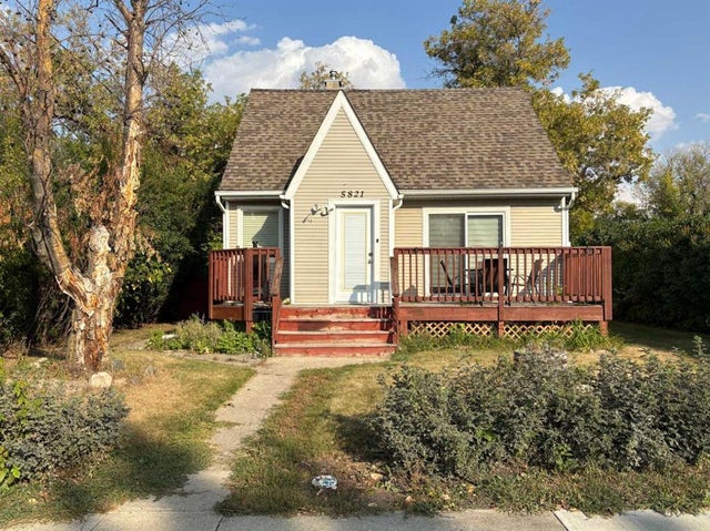 5821 44 Avenue, Red Deer