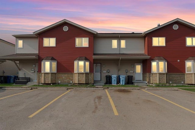 151b Dickins, Fort McMurray