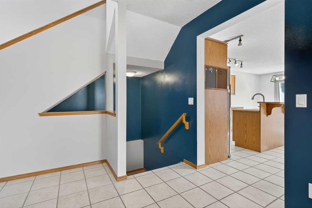 47 Mt Apex Crescent Southeast, Calgary – Residential Detached Listing Photo 43