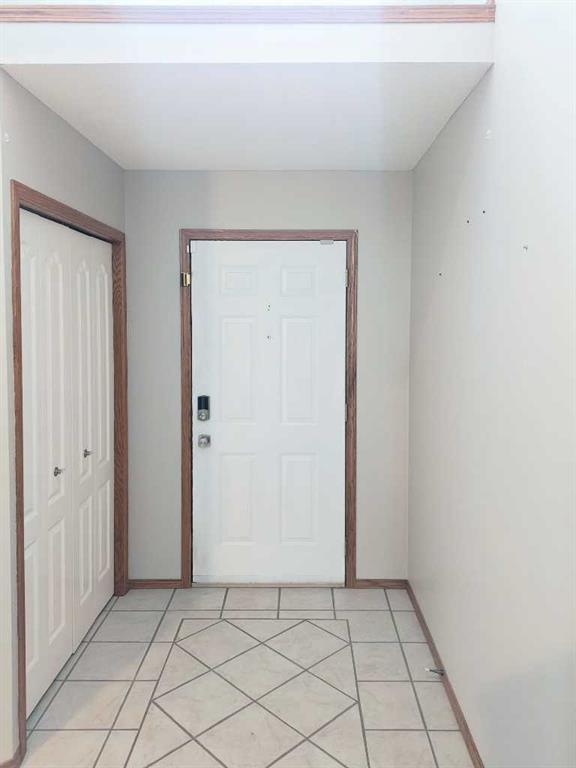 47 Mt Apex Crescent Southeast, Calgary – Residential Detached Listing Photo 5