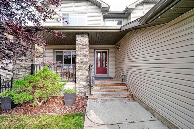 66 Crystal Green Drive, Okotoks