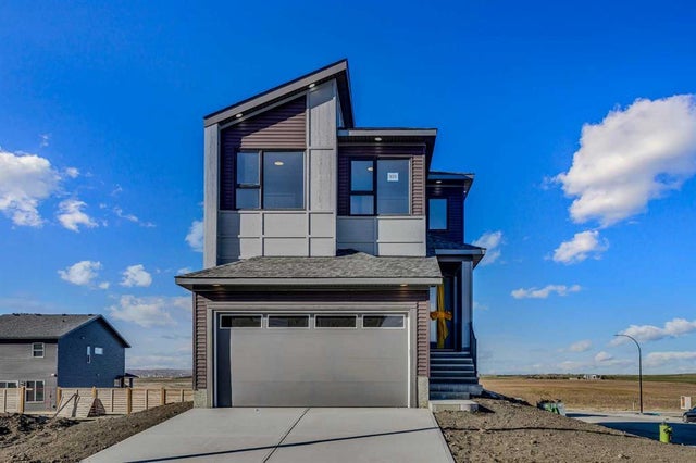 305 Lucas Place Nw, Calgary
