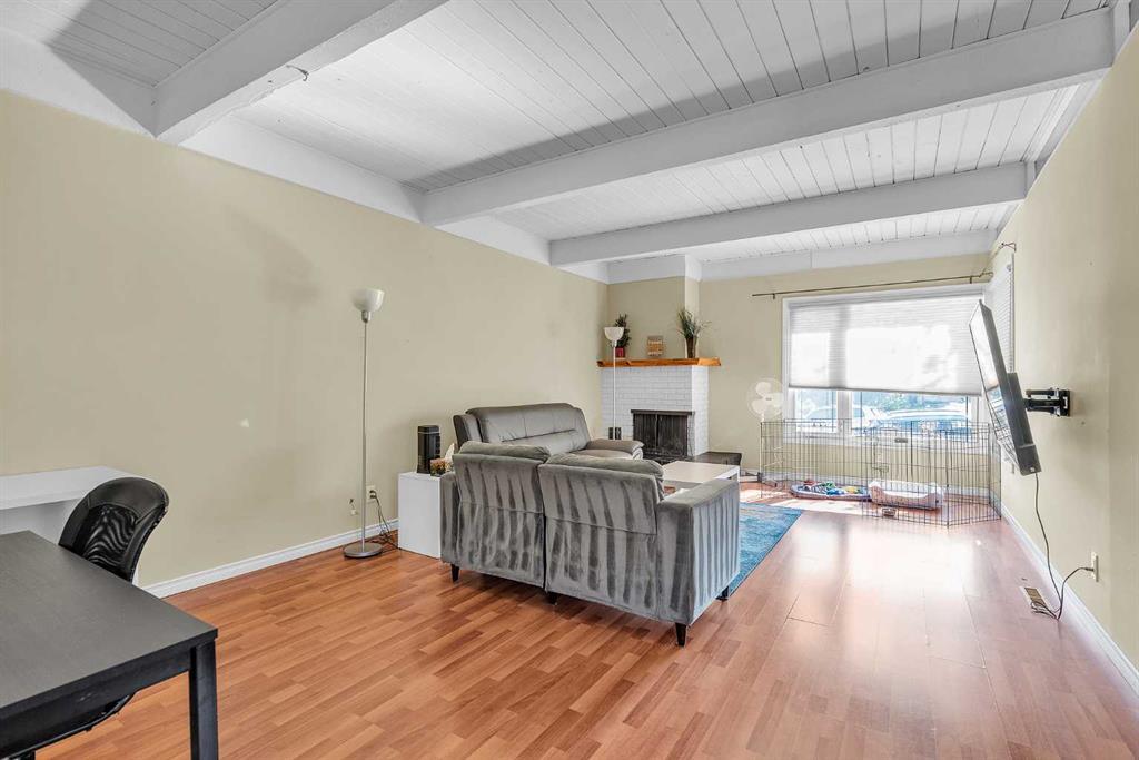 28 Hilton Avenue Northwest, Calgary – Residential Semi Detached Listing Photo 9