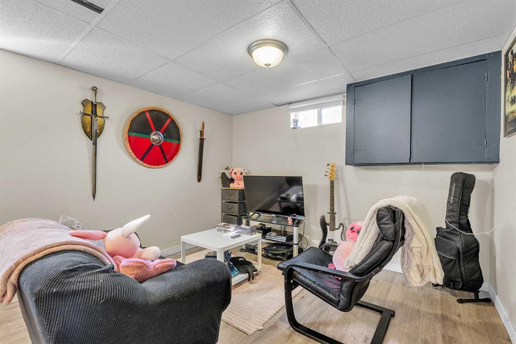 28 Hilton Avenue Northwest, Calgary – Residential Semi Detached Listing Photo 29