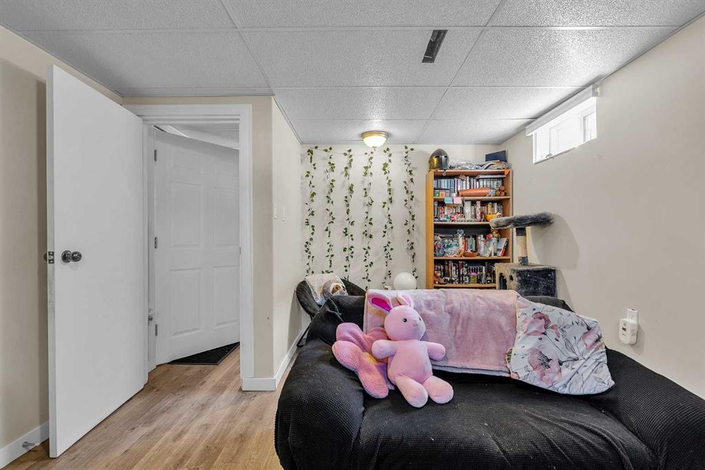 28 Hilton Avenue Northwest, Calgary – Residential Semi Detached Listing Photo 30