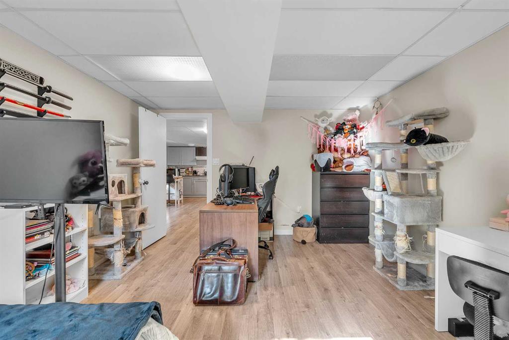 28 Hilton Avenue Northwest, Calgary – Residential Semi Detached Listing Photo 33