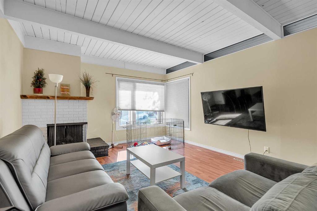 28 Hilton Avenue Northwest, Calgary – Residential Semi Detached Listing Photo 5