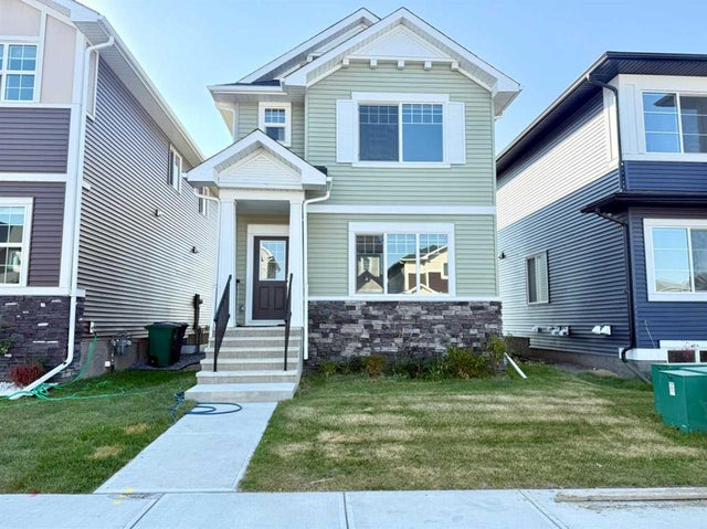 581 Baywater Manor Sw, Airdrie