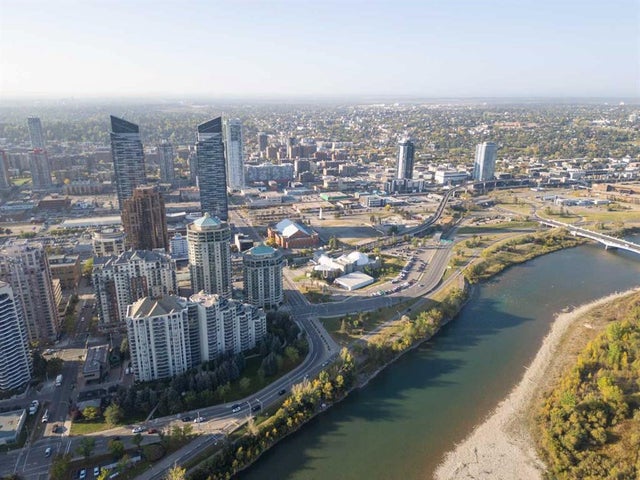 210, 1108 6 Avenue Sw, Calgary