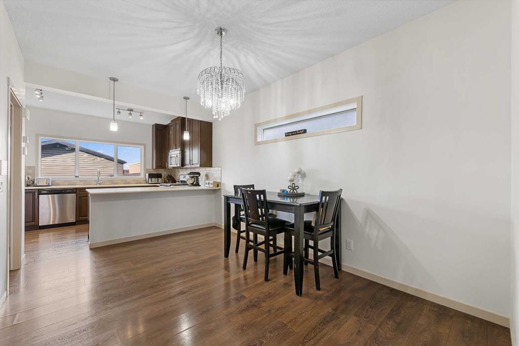 107 Masters Heights Southeast, Calgary – Residential Detached Listing Photo 9