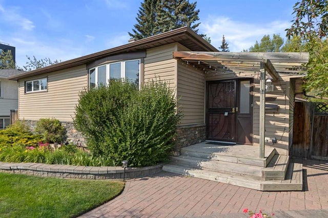 2224 24 Avenue Nw, Calgary