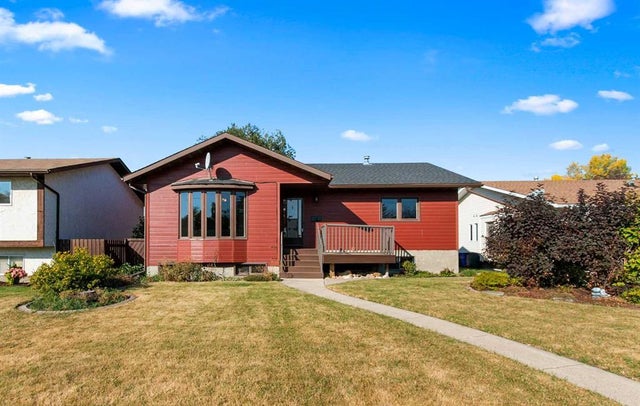 5602 57 Avenue, Olds