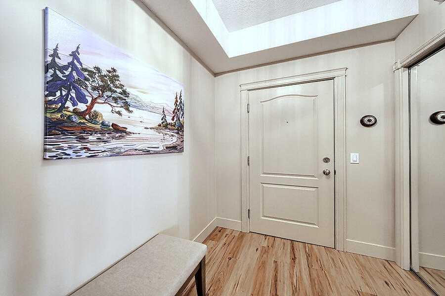 Featured Listing Image