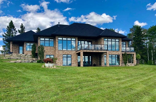 6029 Township Road 332, Rural Mountain View County