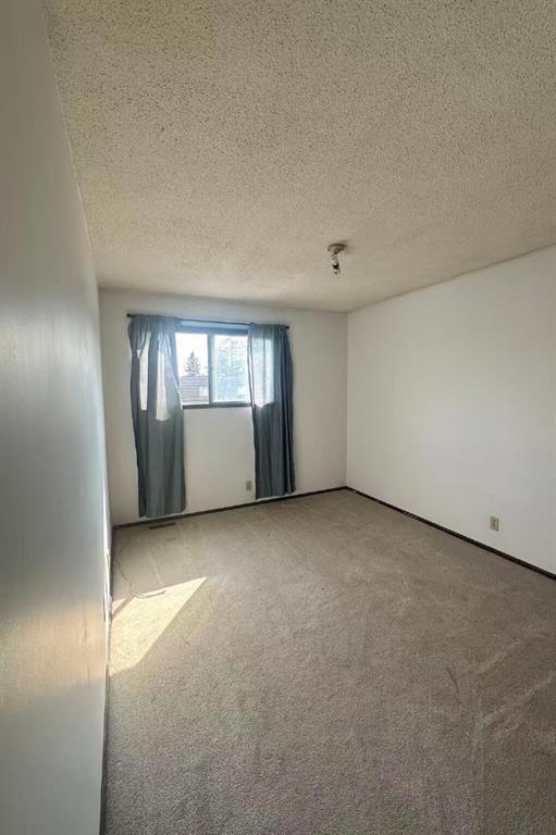 3, 11 Blackthorn Bay Northeast, Calgary – Residential Row/Townhouse Listing Photo 10