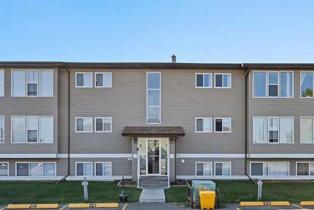 224, 101 Big Hill Way Se, Airdrie